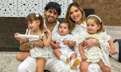 Virginia e as filhas usam looks grifados em batizado; veja valores
