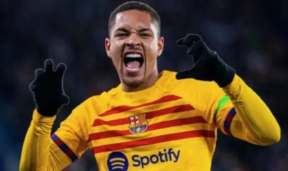 Barcelona deve fortuna ao Athletico-PR por transferência de Vitor Roque
