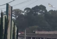 Veja imagens do avião que caiu em Vinhedo (SP)