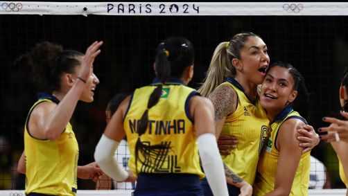 Brasil enfrenta os Estados Unidos na semifinal do vôlei