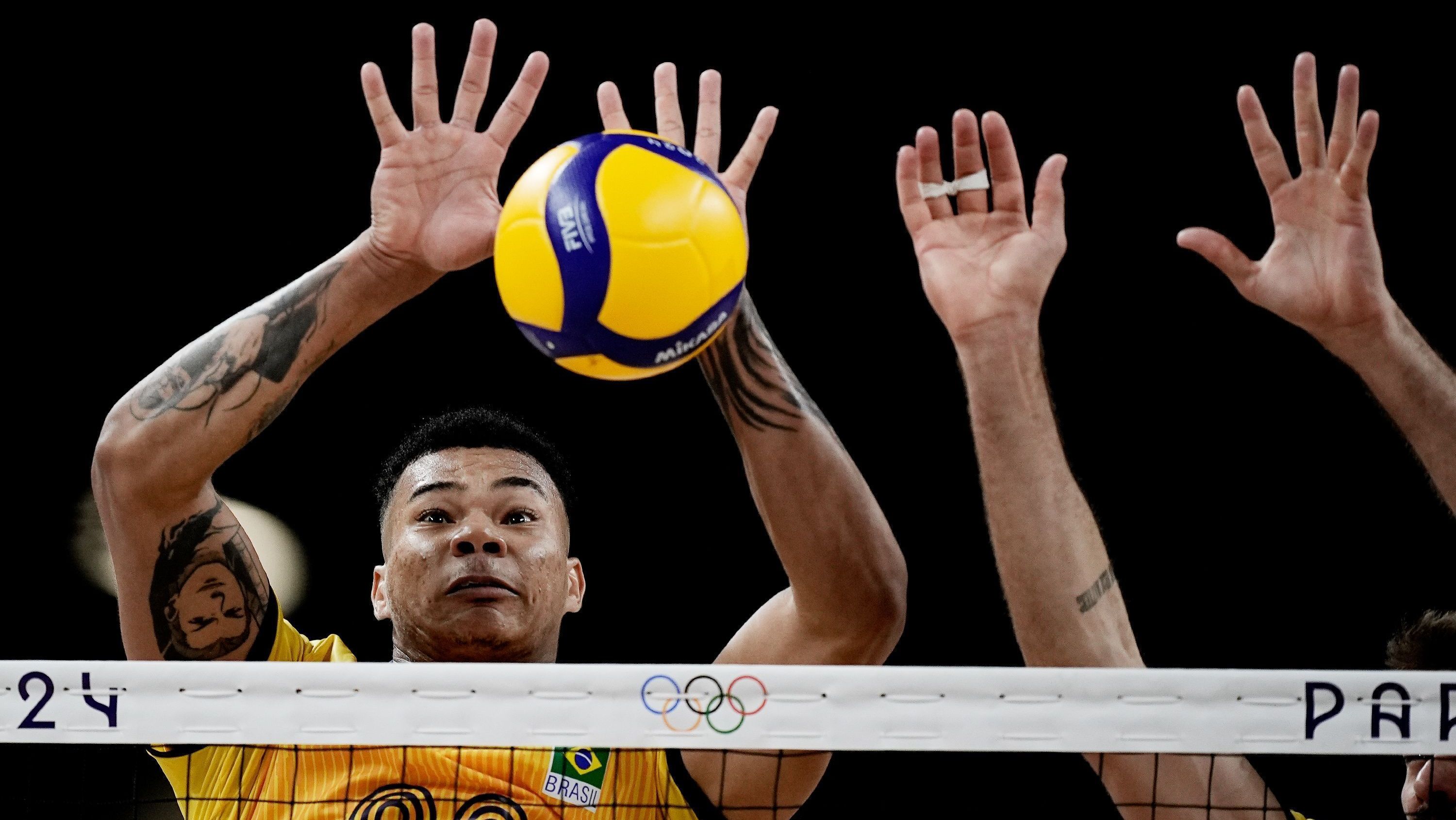 Darlan durante partida contra Polônia na fase de grupos em Paris 2024