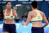 Duda e Ana Patrícia dominam dupla japonesa e vão às quartas de final