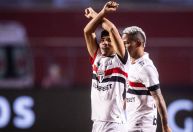 Promessa faz golaço, São Paulo vence Vitória e ganha uma posição no Brasileirão