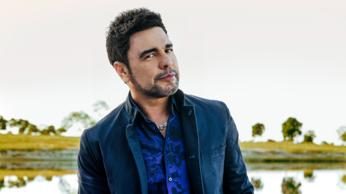 Combo de novidades inclui seis faixas com clipes gravados em sua fazenda em Goiás, a É o Amor, que serão lançadas até novembro e um minidocumentári