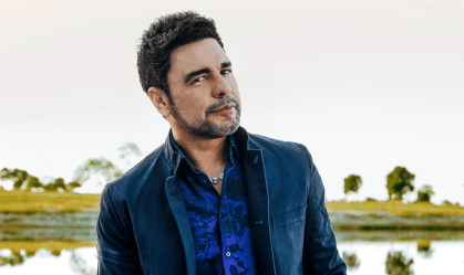 Combo de novidades inclui seis faixas com clipes gravados em sua fazenda em Goiás, a É o Amor, que serão lançadas até novembro e um minidocumentári