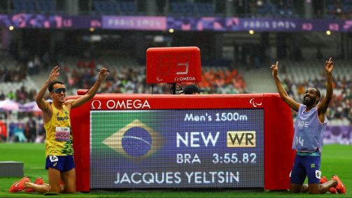 Yeltsin Jacques conquistou o ouro nos 1.500m T11 em Paris 2024