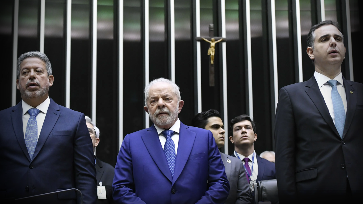 O presidente da Câmara dos Deputados, Arthur Lira (PP-AL), o presidente da República, Luiz Inácio Lula da Silva (PT), e o  presidente do Senado, Rodrigo Pacheco (PSD-MG)