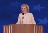 Hillary Clinton reage à substituição de Biden por Kamala em áudio de novo livro