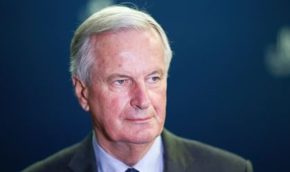 Primeiro-ministro da França sinaliza aumento de impostos para ricos e empresas