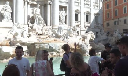 Roma considera limitar acesso de turistas à Fontana di Trevi