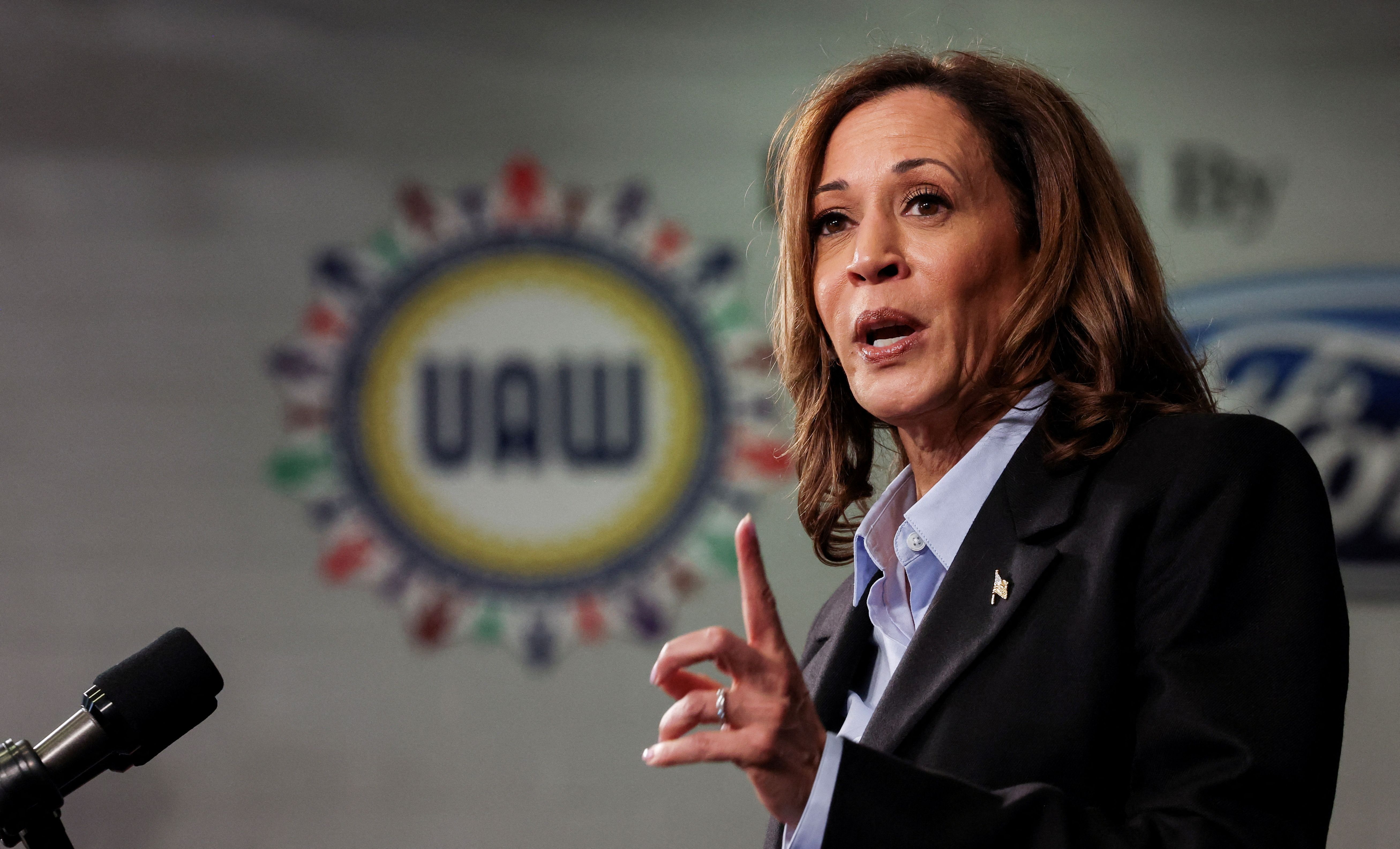 Kamala Harris durante campanha em Detroit