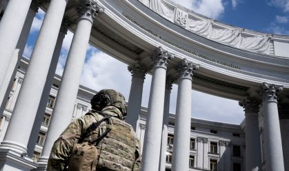 Ucrânia convoca diplomata iraniano enquanto Teerã nega venda de mísseis à Rússia