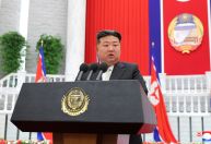 Kim Jong-un promete desenvolver forças nucleares da Coreia do Norte, diz TV
