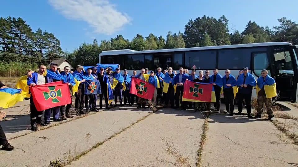 Russia, Ukraine exchange 206 prisoners in second swap in two days