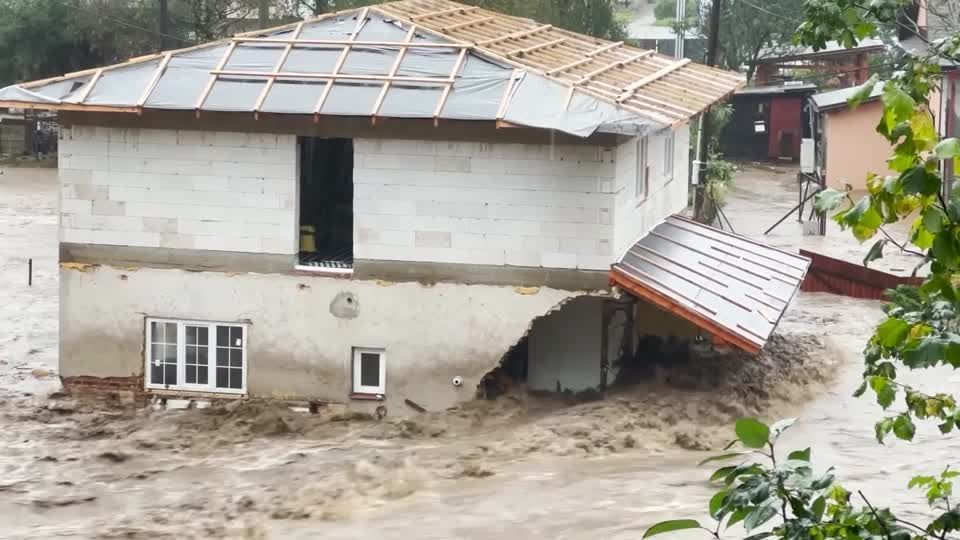 Second day of heavy flooding in Czech Rep., with more rain on the way