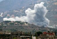 Israel e Hezbollah trocam disparos após ataques aéreos intensos