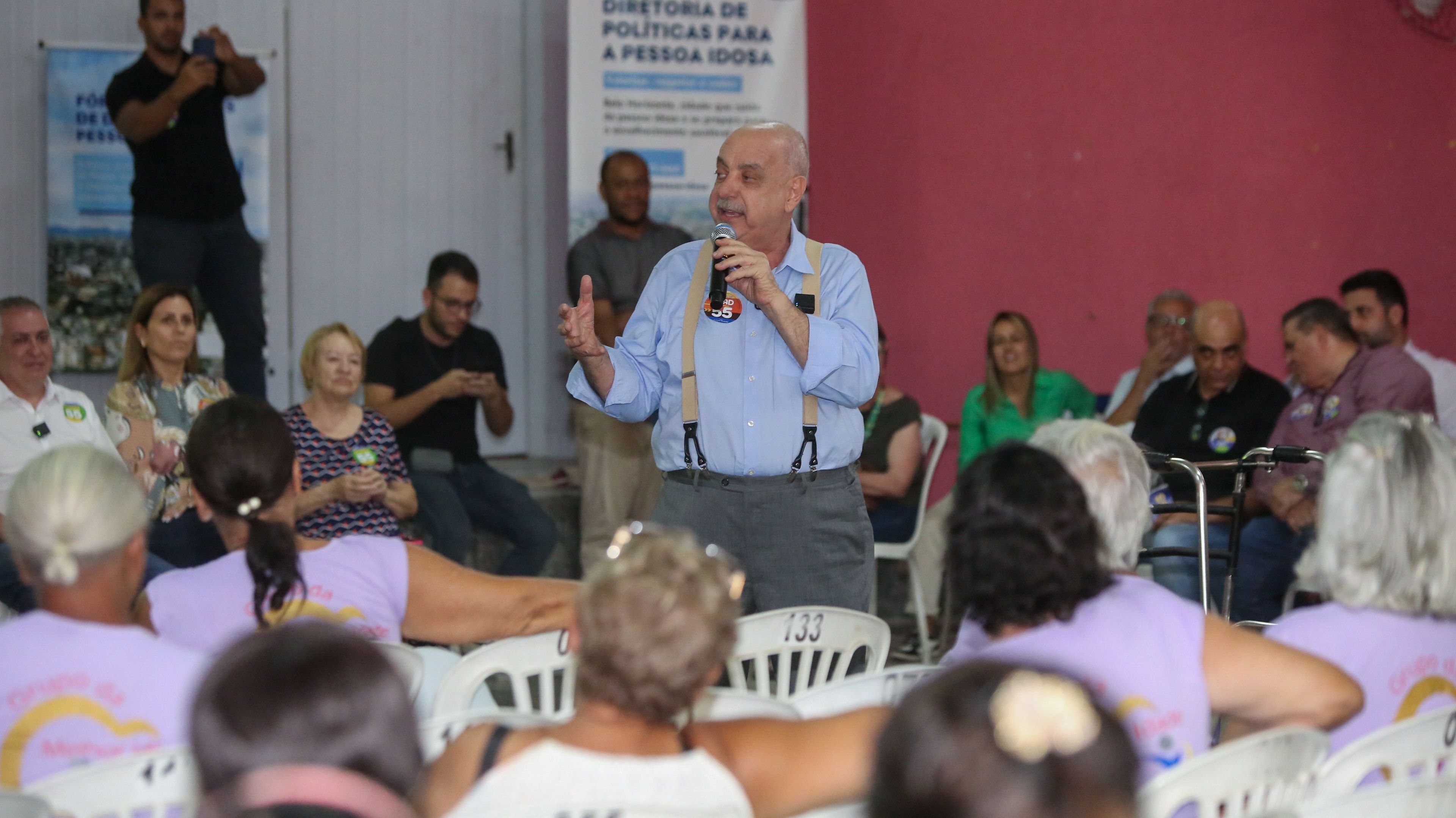 Fuad participou de encontro no Fórum Regional dos Idosos • Divulgação