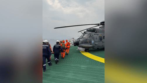 O Navio-Tanque &quot;Elba Leblon&quot; tem bandeira da Libéria