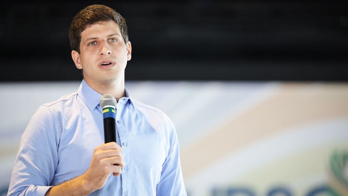 João Campos é criticado pela governador por investimentos em robótica