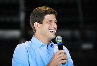 João Campos vira cabo eleitoral de candidatos da esquerda