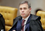 Mendonça vota para Moraes e Dino serem impedidos de julgar caso do golpe