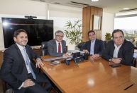 A pedido de Lula, Padilha faz reuniões com ministros de governo e líderes partidários