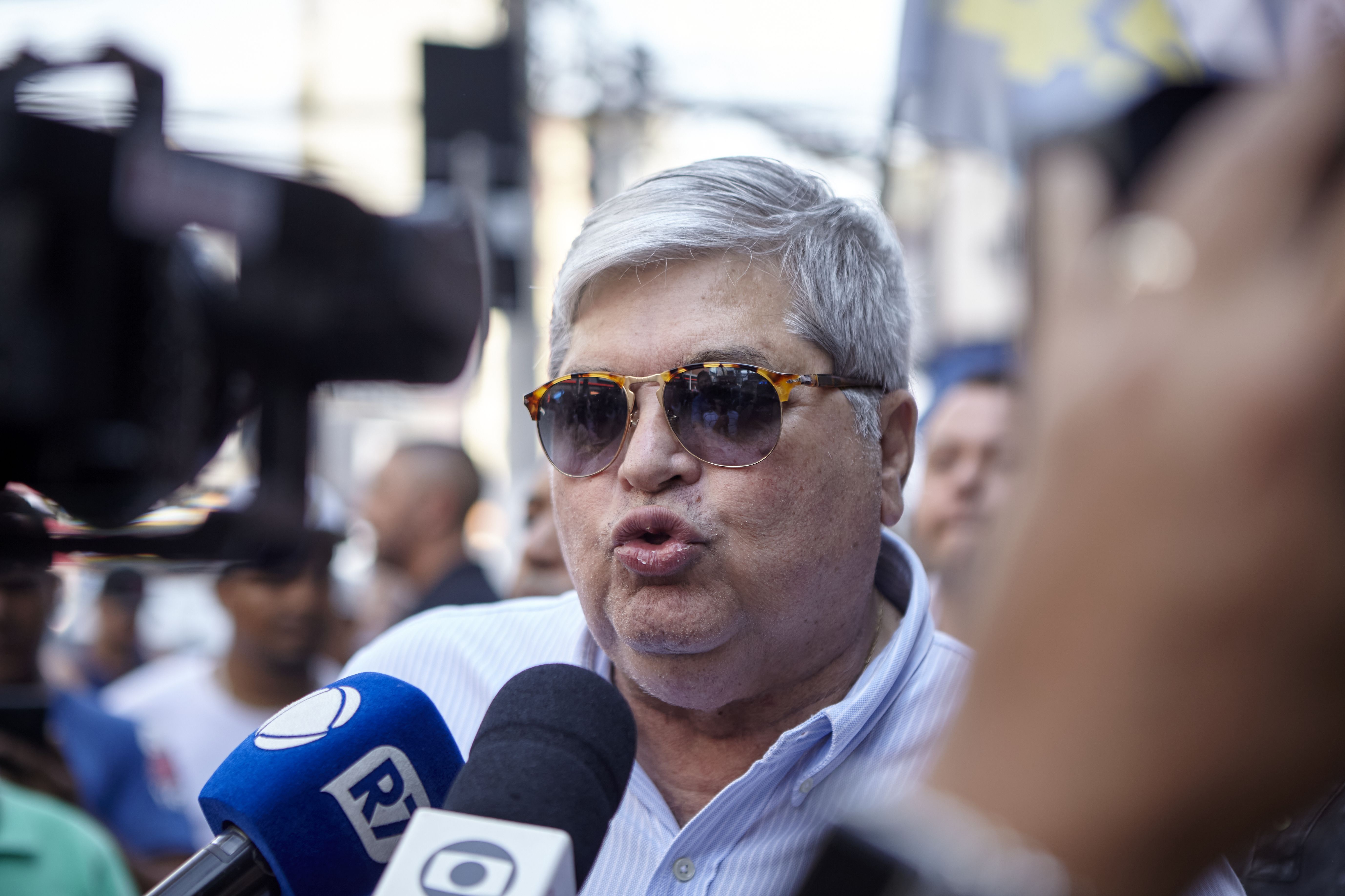 José Luiz Datena em campanha pela cidade de São Paulo • Divulgação