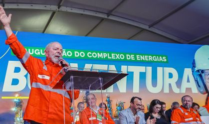 "Como o povo é mais inteligente do que quem faz concurso, me elegeram presidente da República", diz Lula