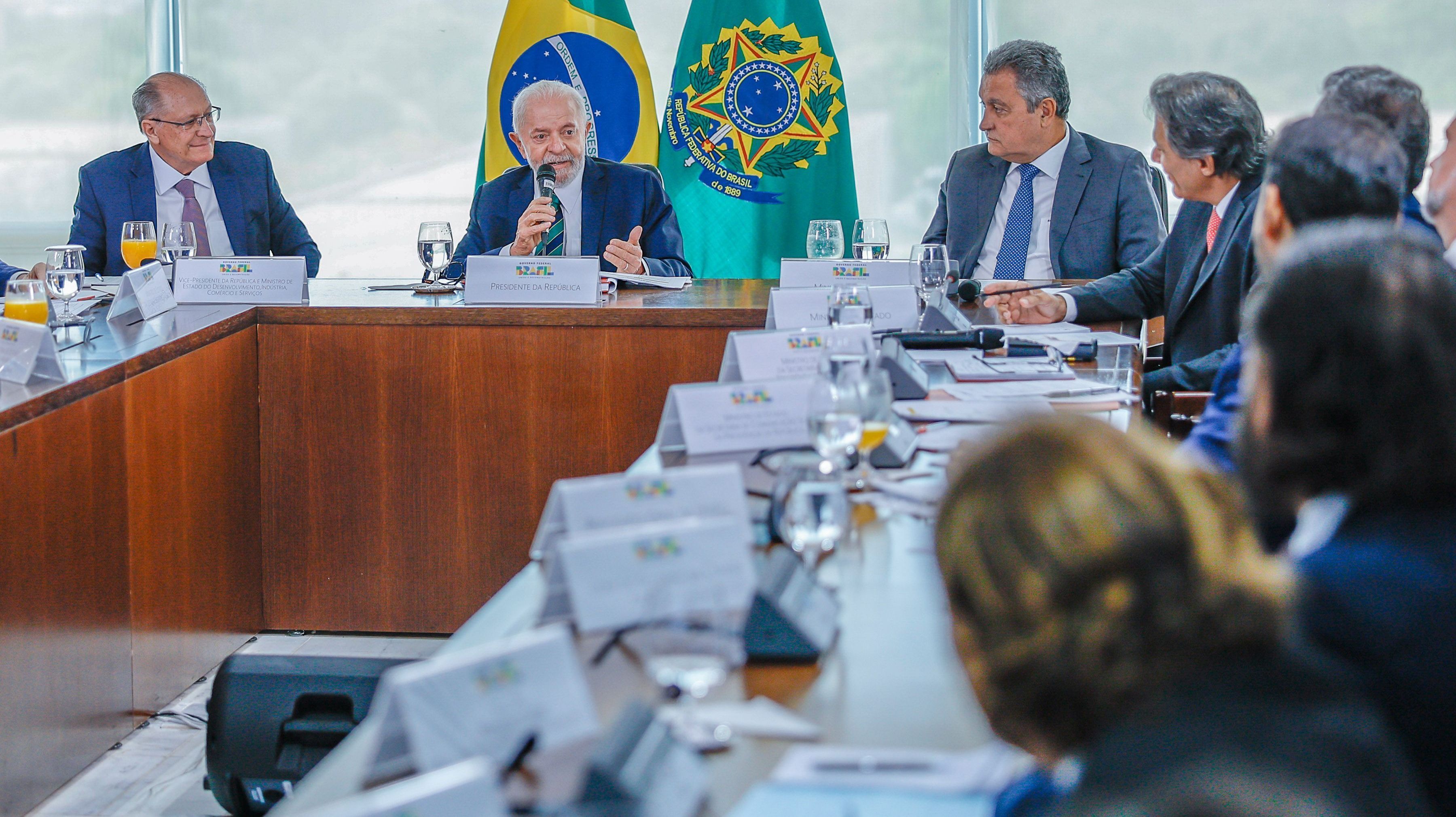 Presidente Luiz Inácio Lula da Silva (PT) em reunião com os ministros do governo