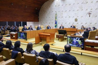 Sessão plenária no STF