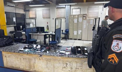 A cada dez minutos mais de um celular é roubado ou furtado no RJ, diz pesquisa