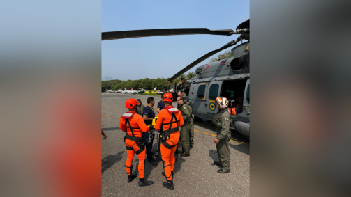 A Marinha do Brasil afirmou que a vítima permaneceu estável em todo o trajeto