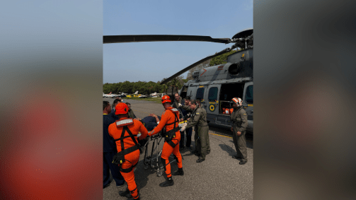 &quot;A Força Naval mantém navios e aeronaves de pronto emprego&quot;, afirmou a Marinha do Brasil