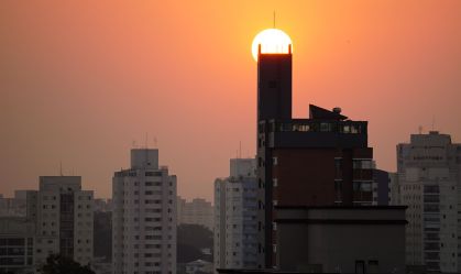 Sol reaparece nesta sexta-feira e termômetros começam a subir em São Paulo