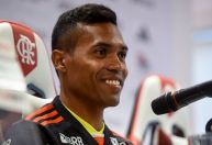 Alex Sandro revela motivo para acerto com Flamengo: “Foi uma decisão natural”