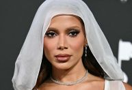 Anitta reflete sobre a carreira após prêmio do VMA 2024: "Bem cansadinha"