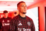 Sem chances no Manchester United, Antony fica sob análise do técnico