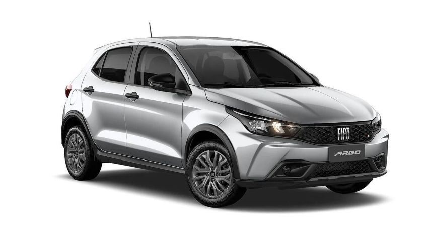 Versão mais completa do modelo tem câmbio automático • Divulgação/Fiat