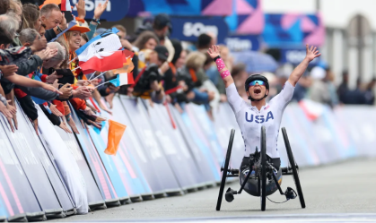 Atleta diz que foi obrigada a cobrir símbolo ucraniano em competição paralímpica