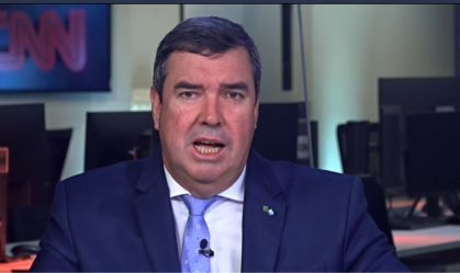 Imagem de destaque do post: “Trabalho tem que ser unificado”, diz governador do MS sobre combate a queimadas