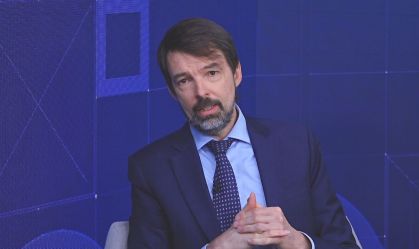 Brasil atualmente é espécie de experimento social, diz Fernando Schüler