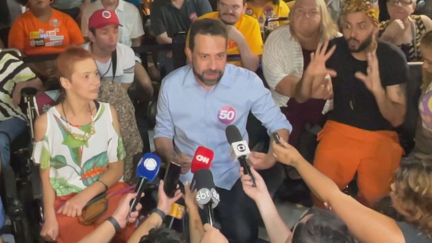 Boulos diz que não adianta ser a cidade mais rica e o dinheiro ficar na Faria Lima em diálogo com sindicalistas • CNN