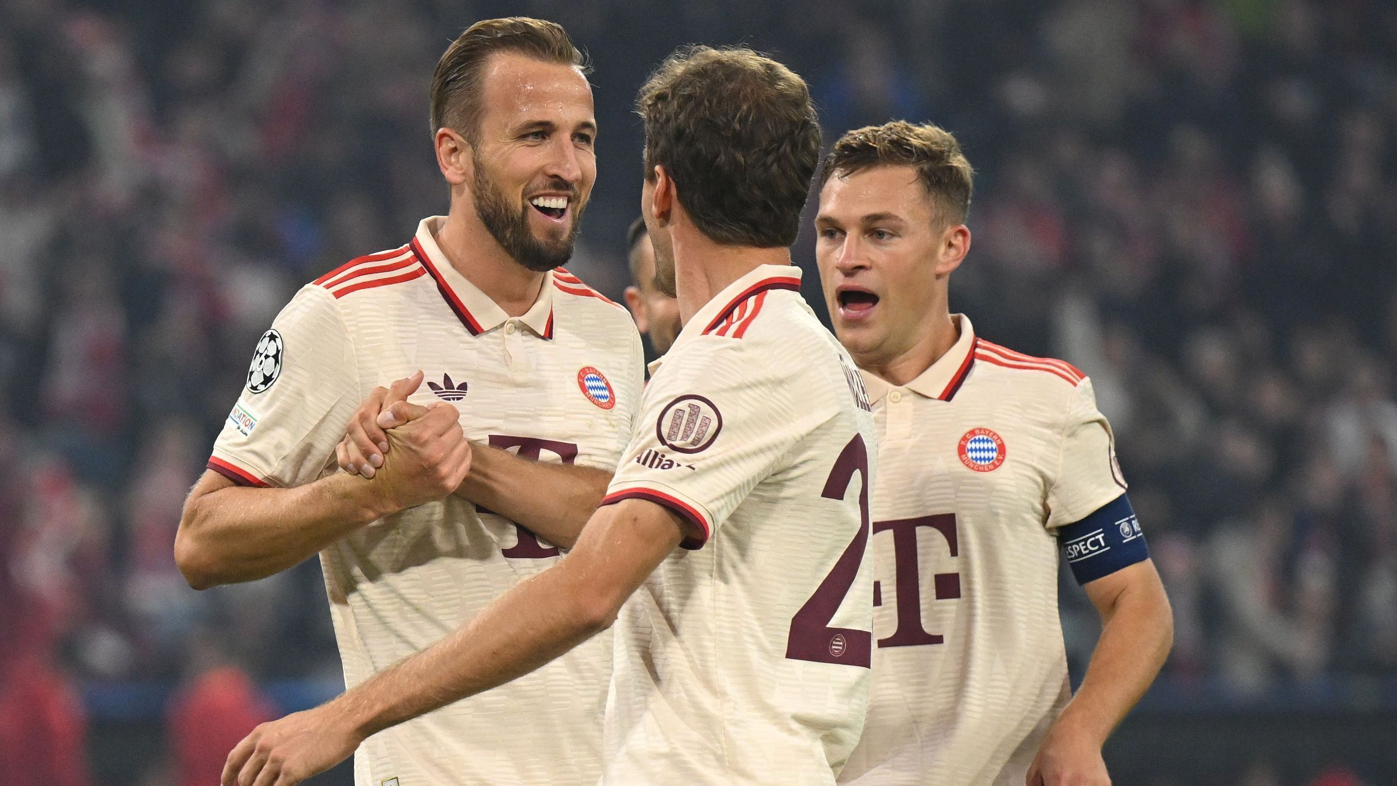 Kane lidera Bayern em goleada histórica na Champions League