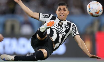 Titular do Botafogo é liberado de amistoso na Data Fifa e reforça equipe
