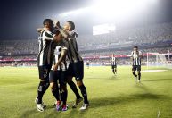 Botafogo vence o São Paulo nos pênaltis e avança às semifinais da Libertadores