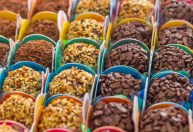 Mulher tenta envenenar marido com brigadeiro e confessa crime no DF