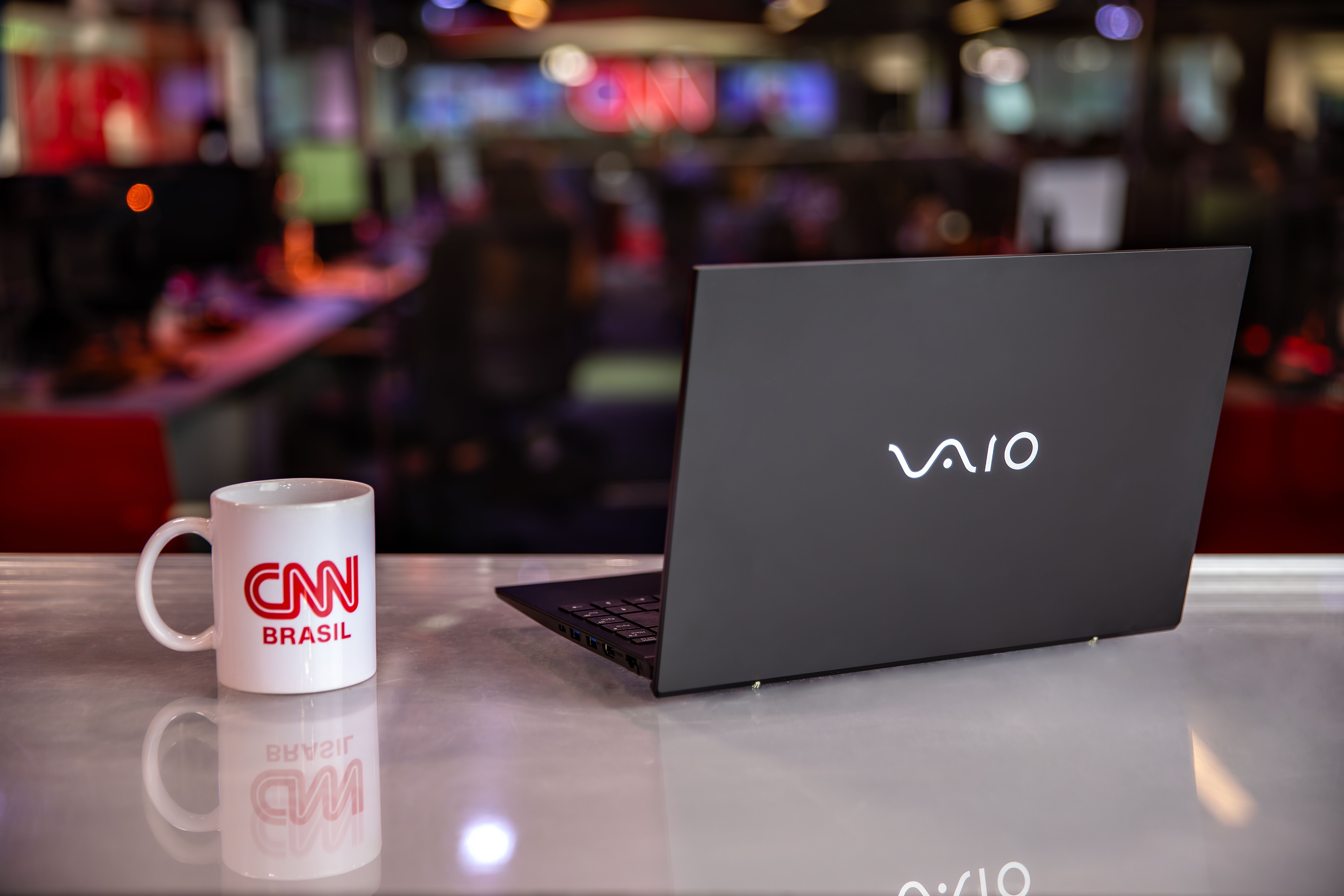 CNN Vaio alta-1 (1)