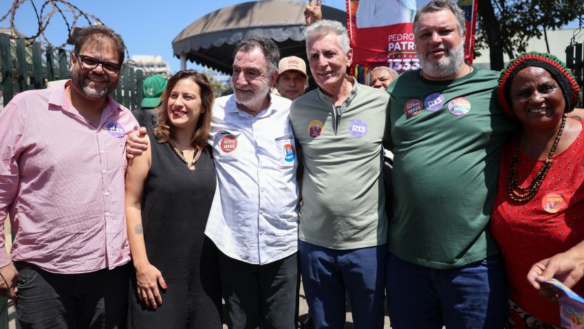 Rogério Correia em campanha pela cidade de Belo Horizonte • Divulgação