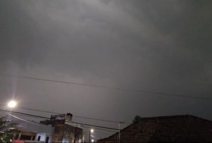 Temporais causam danos em 8 cidades do RS; ventos podem chegar a 100 km/h