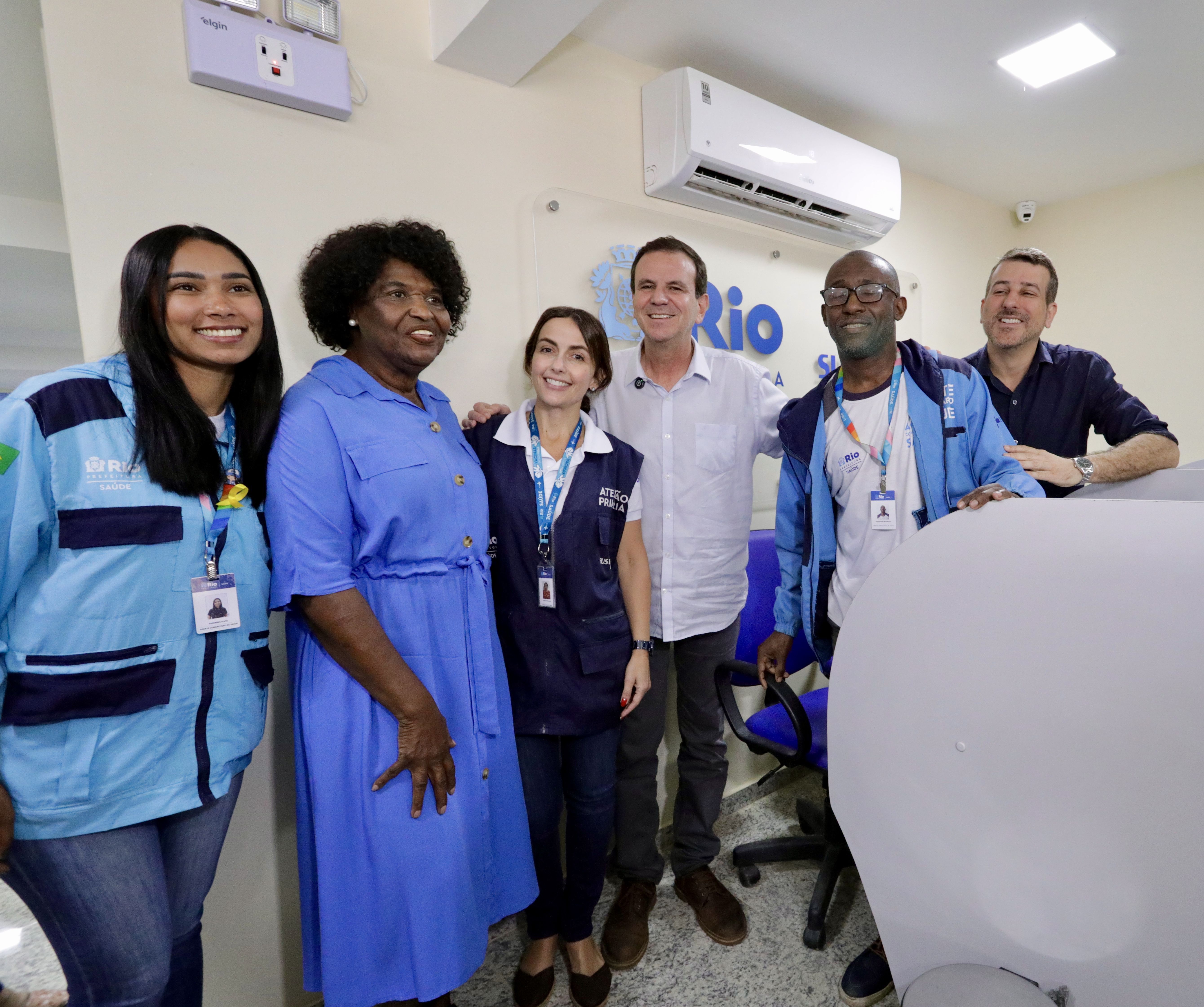 Eduardo Paes em campanha pela cidade do Rio de Janeiro. • Divulgação
